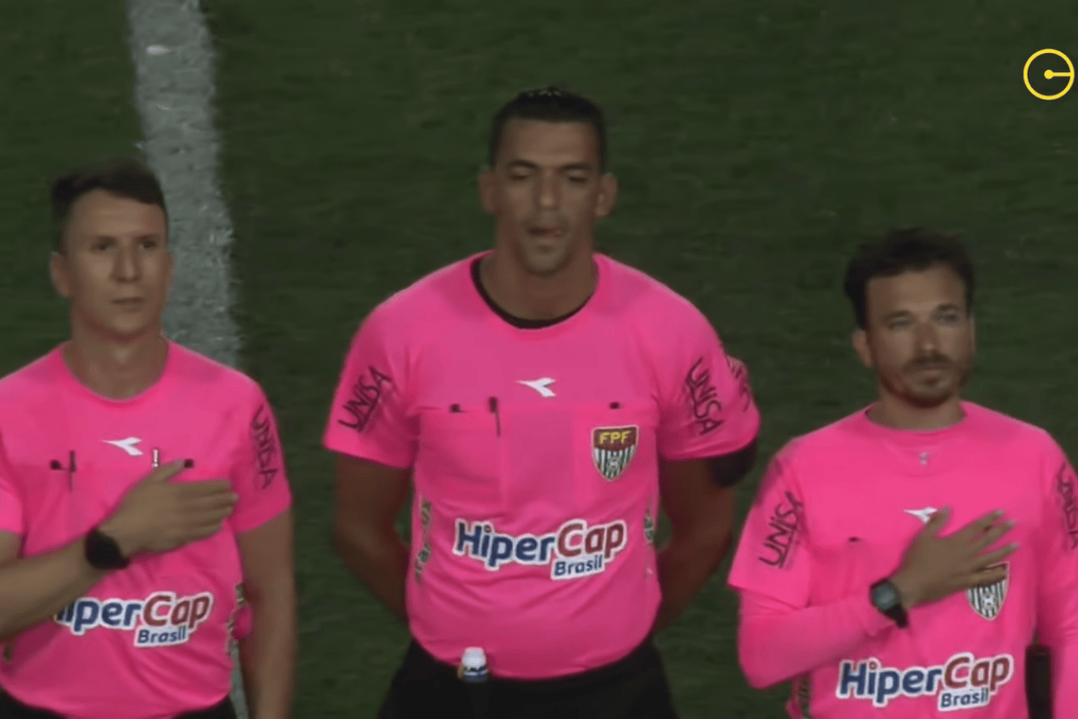 Copinha: número de patrocínios chama atenção em uniforme da arbitragem