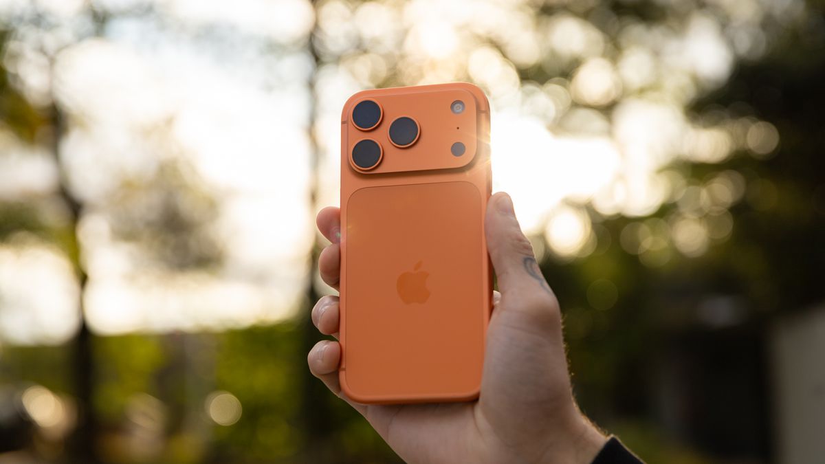 Cor laranja do iPhone 17 Pro foi associada com marca de luxo na China; entenda