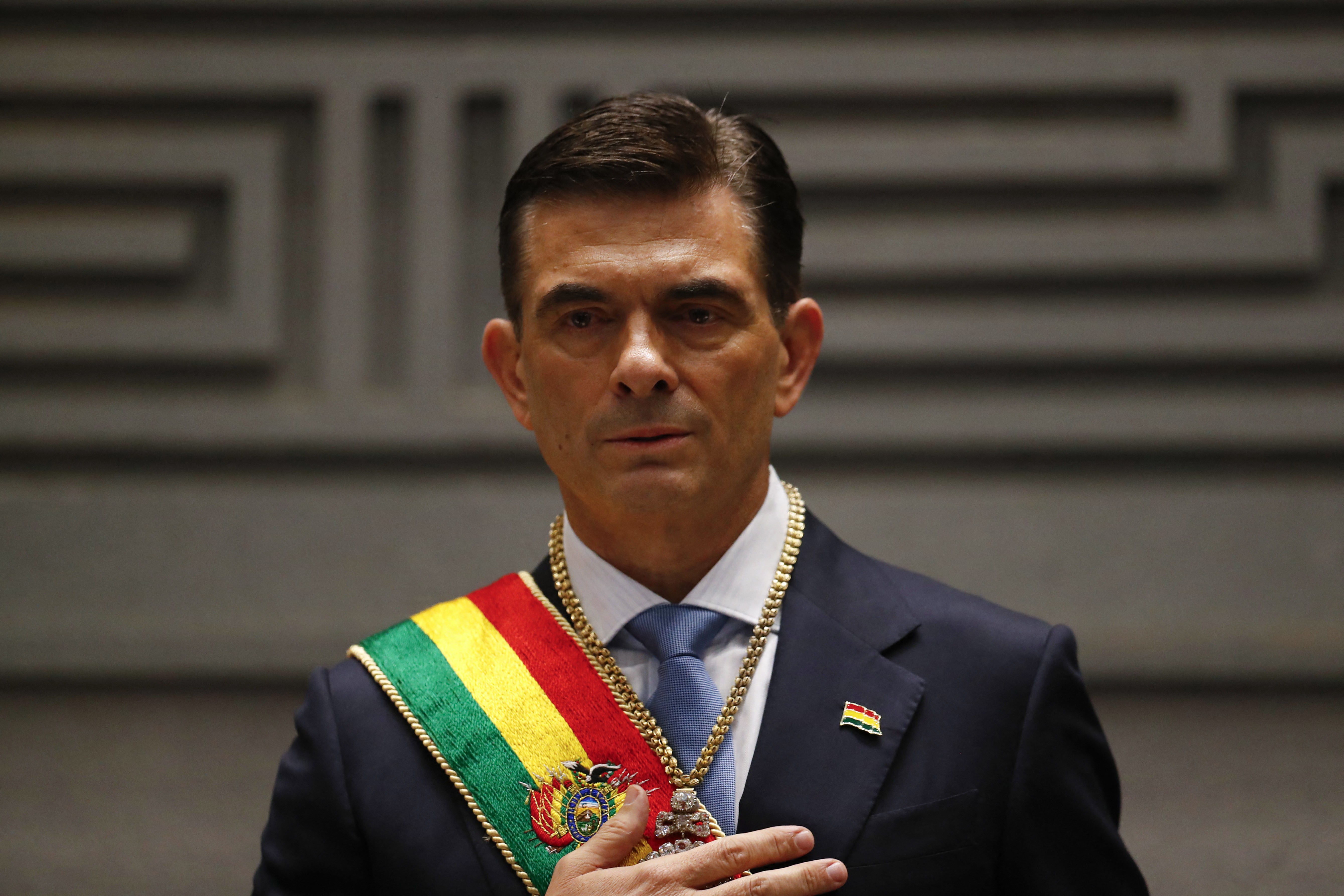 Crise na Bolívia: Presidente Declara Estado de Emergência após 50 Dias de Protestos