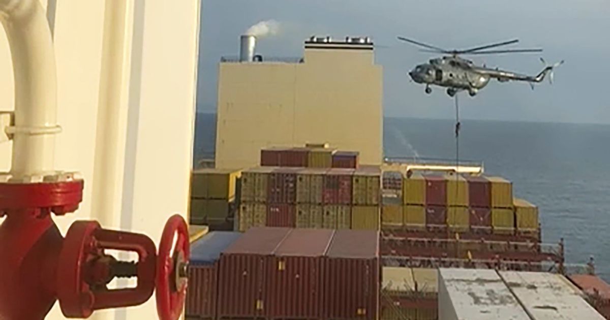 Crise no Estreito de Ormuz: Por que a Guerra dos Petroleiros é uma lição para hoje