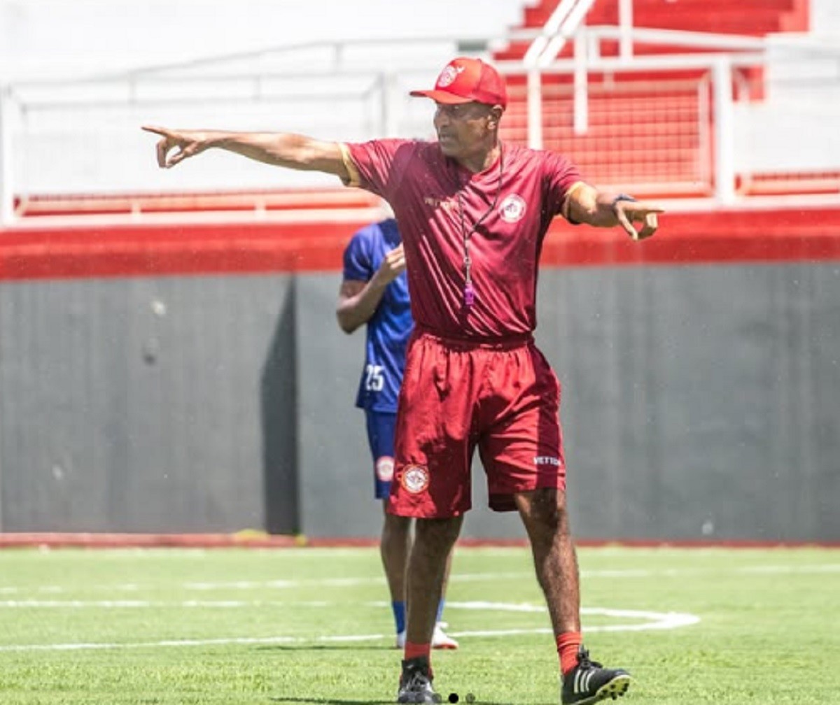 Cristóvão Borges aposta em projeto e vive calmaria do interior após três anos fora do mund