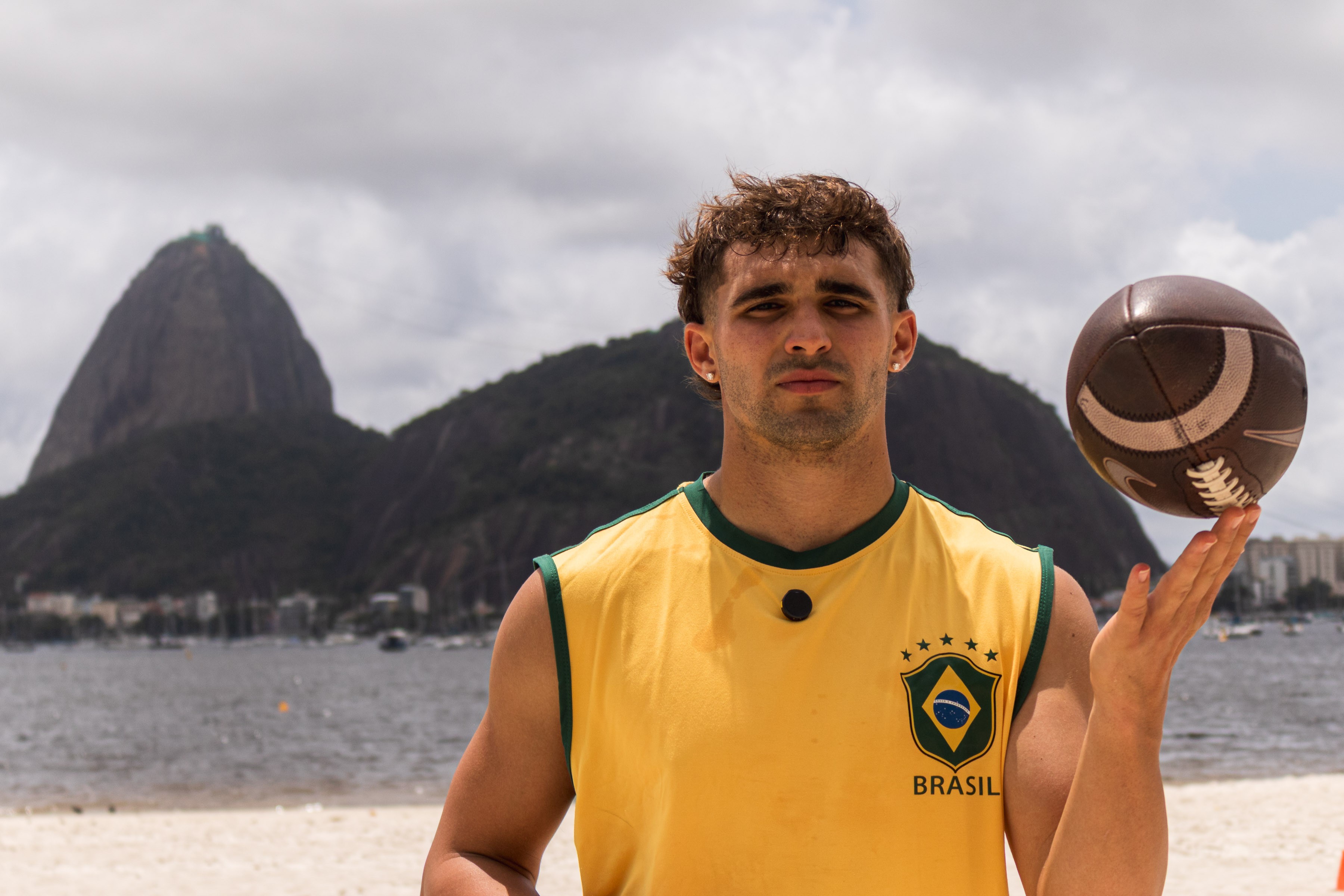 Davi Belfort ambiciona "dominar" em UCF para abrir caminho à NFL