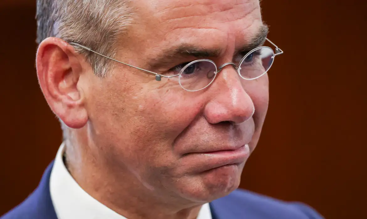 Delação Premiada de Vorcaro: O Banqueiro Troca Advogado e Sinaliza Negociação com a Justiça