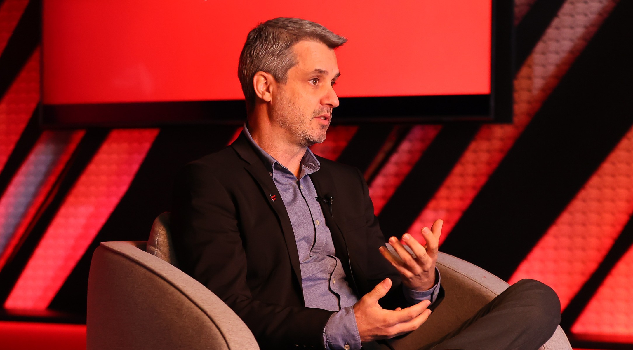 Demissão do Diretor de Futebol do Athletico: Entenda o Plano da SAF