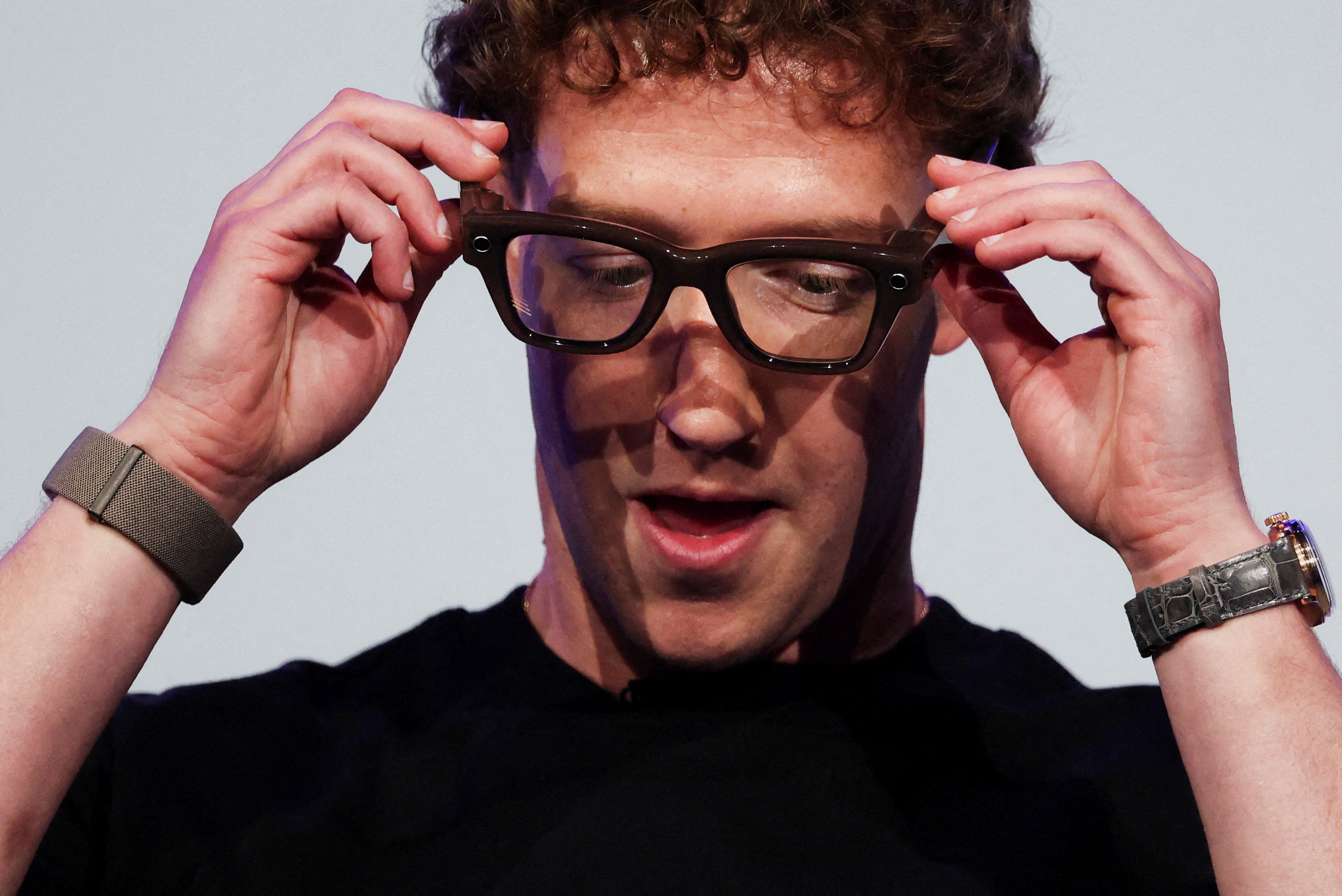 Demissões na Meta: Zuckerberg Atribui Cortes à Inteligência Artificial
