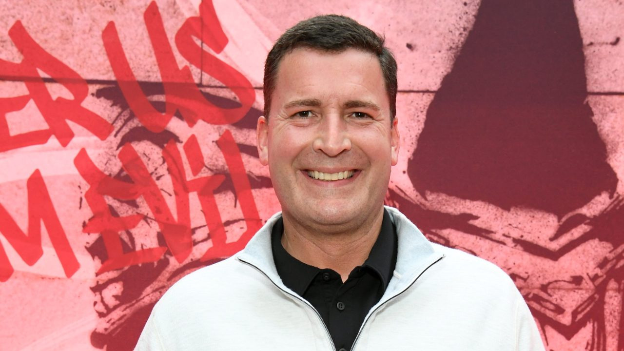 Desenvolvedores Devem Parar de se Curvar aos Críticos de IA: Mike Ybarra