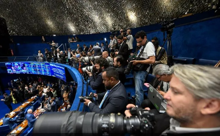 Desinformação: O Senado Atua Contra a Difusão de Notícias Falsas com Checagem de Dados e Conteúdo Confiável
