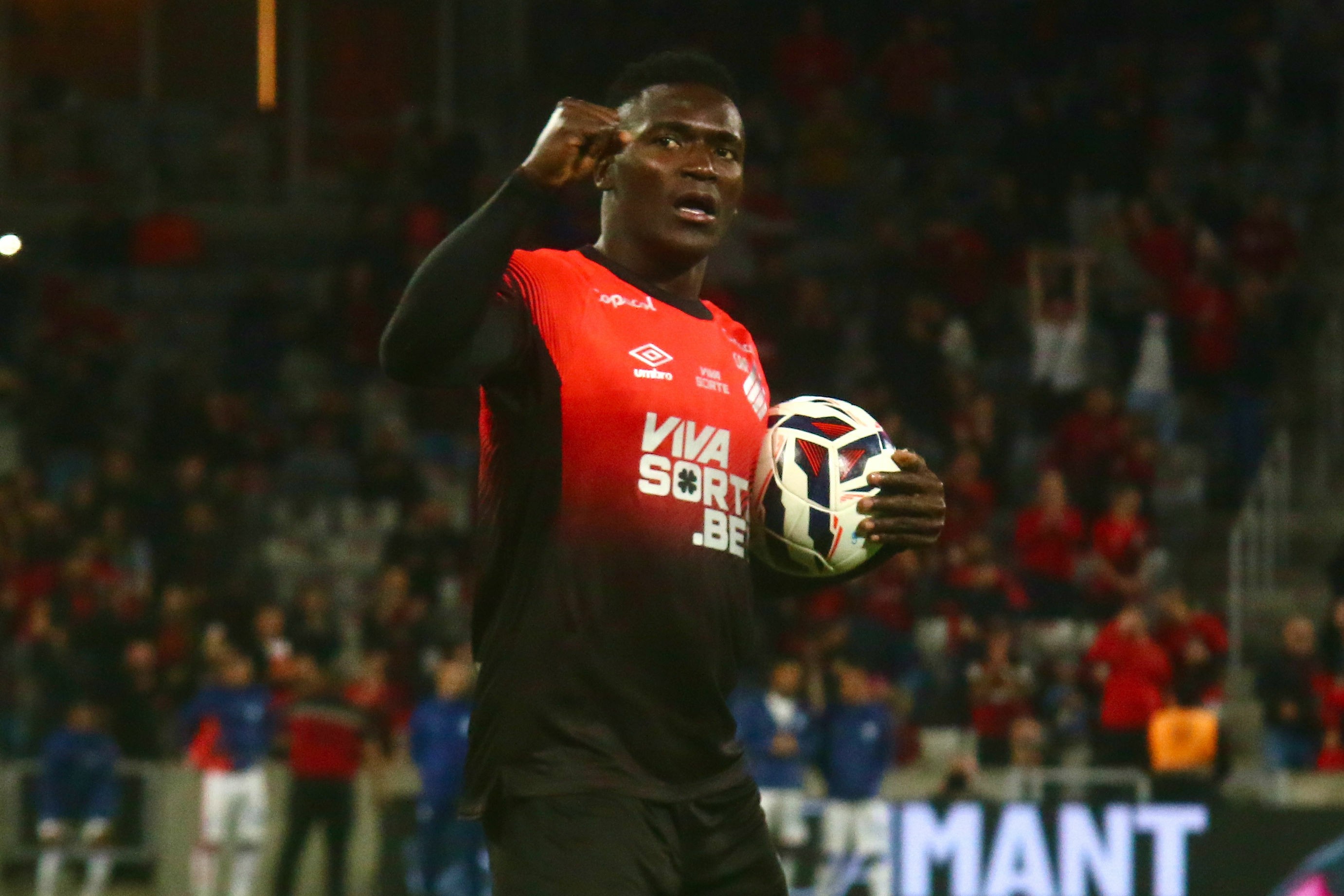 Dicas do Cartola: Especialista Digital sugere estreante e meia em boa fase na #3; veja dic