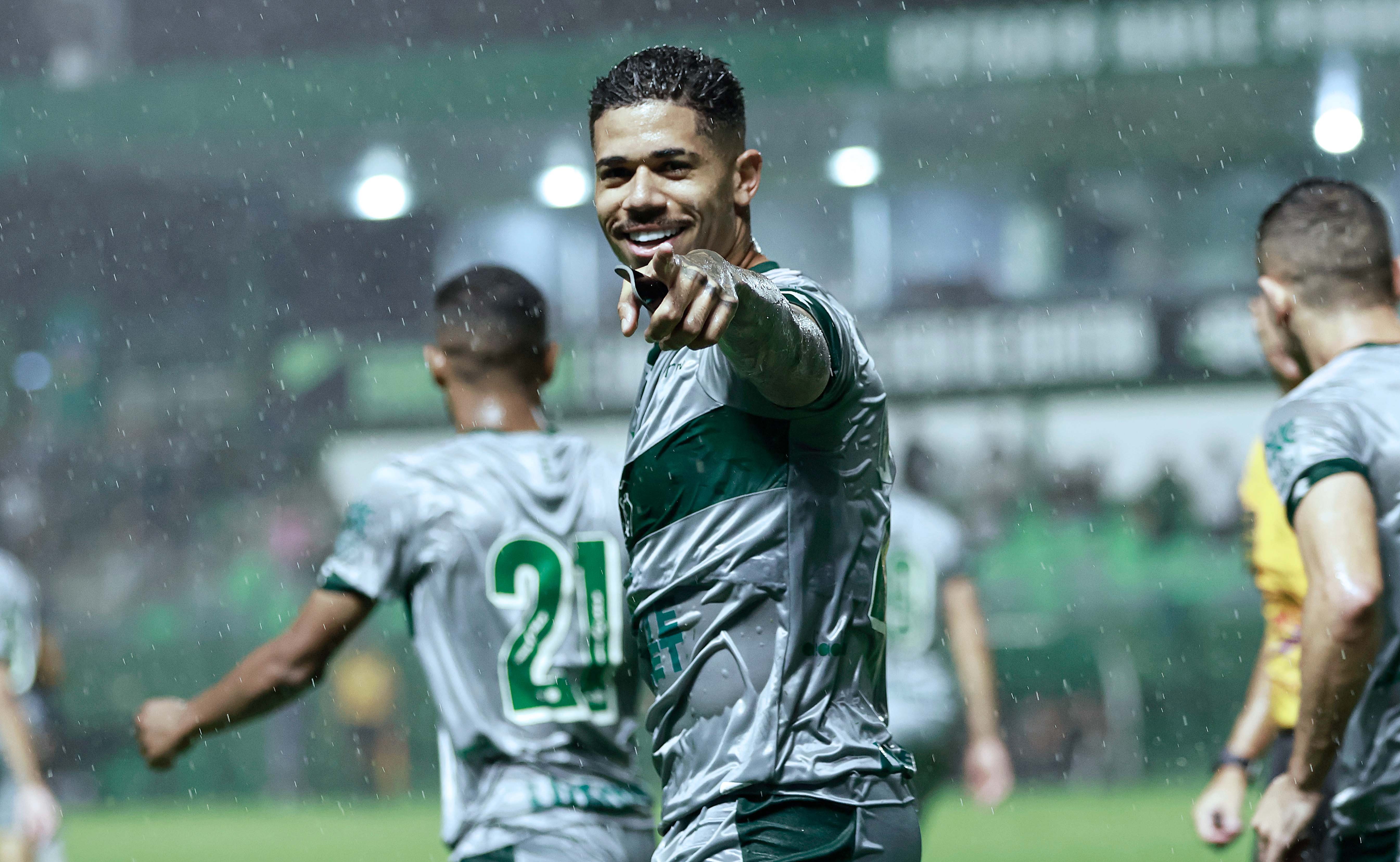 Diego Caito Fora do Jogo: O Que Isso Significa para o Goiás?