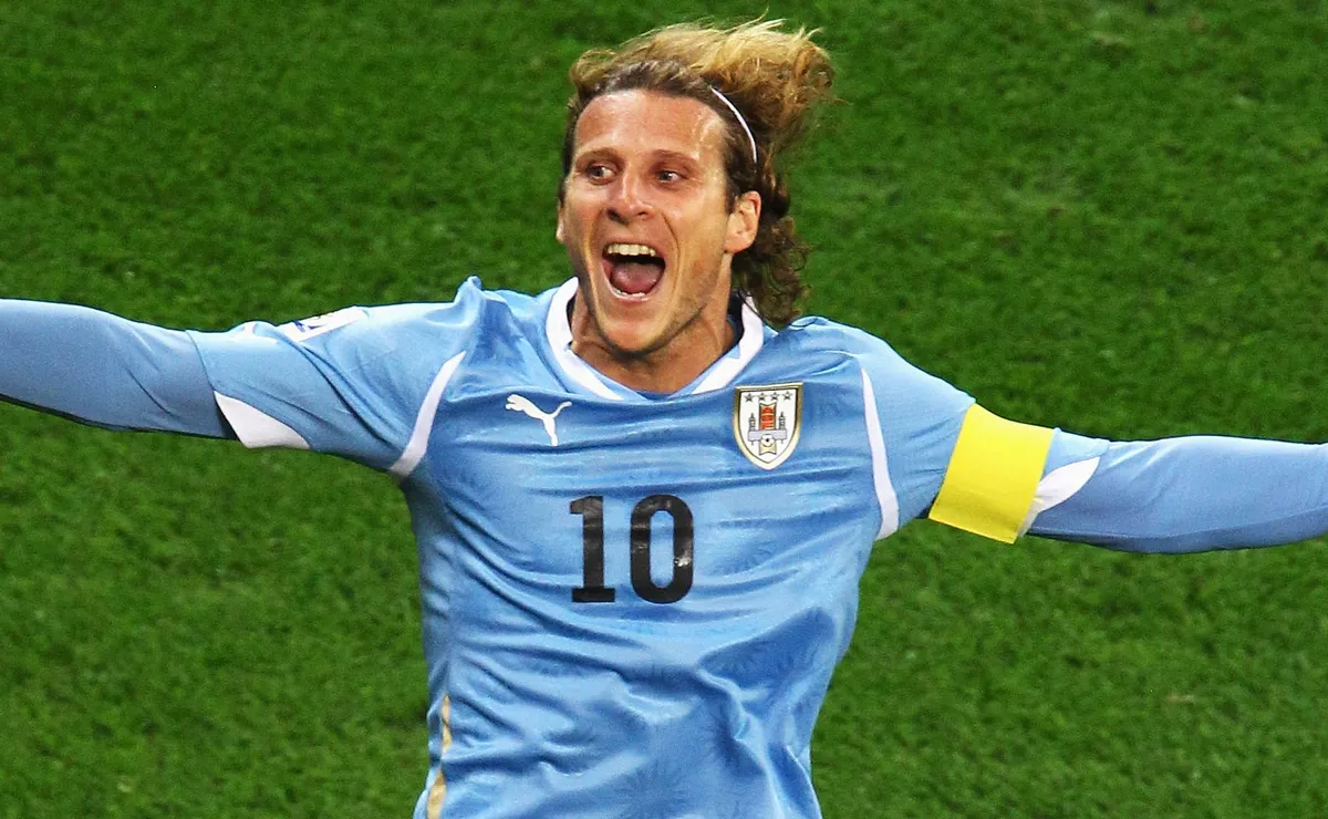 Diego Forlán: O herói que resgatou o Uruguai nos Mundiais