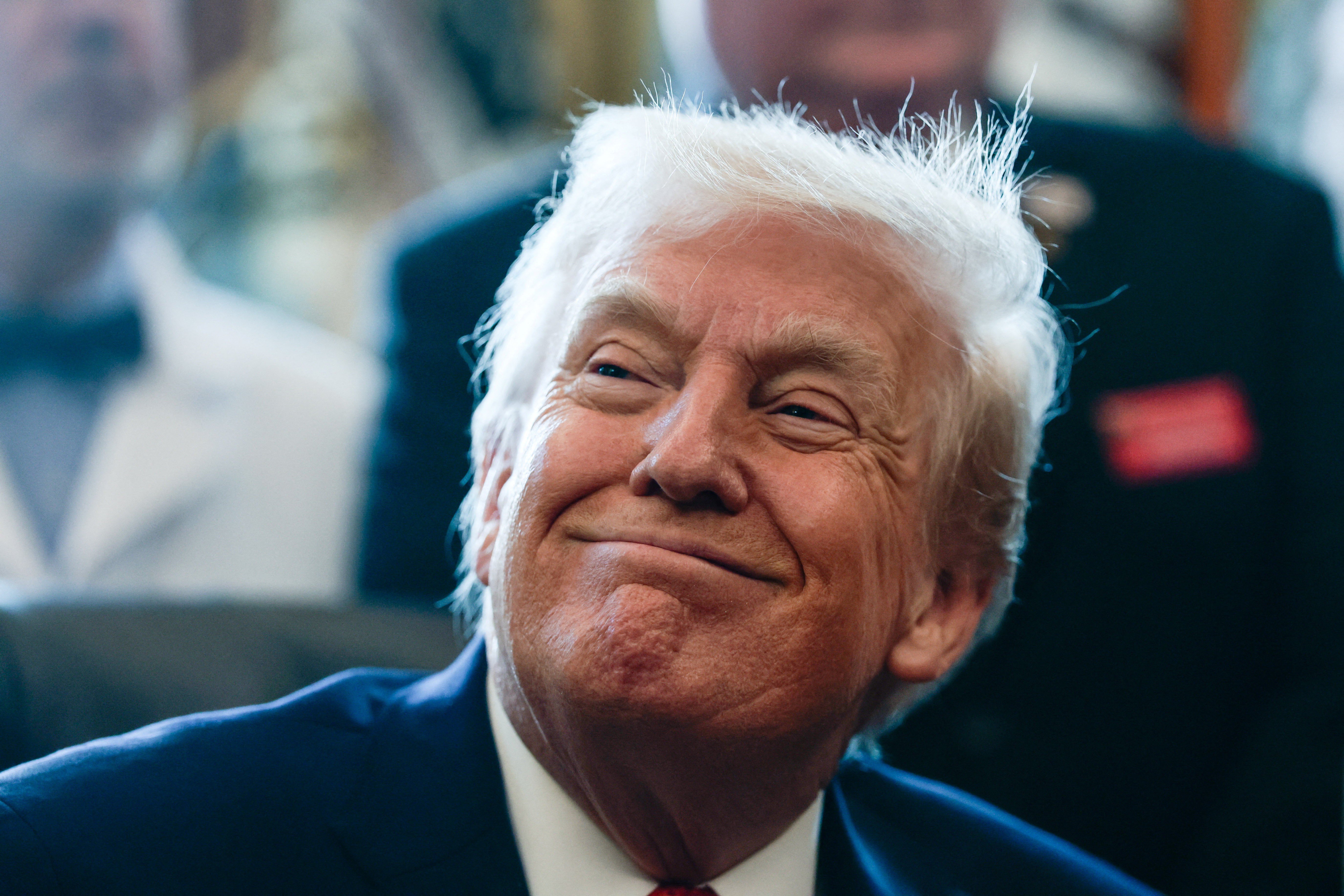 Dinheiro da venda de petróleo venezuelano será mantido em contas bancárias controladas pel