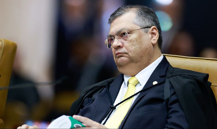 Dino Impõe Limite: Novas Leis com "Penduricalhos" Acima do Teto são Proibidas