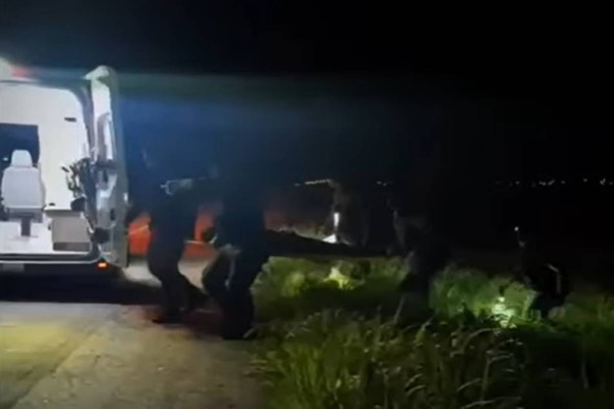 Dupla é baleada após furar bloqueio e trocar tiros com PMs no Entorno. Veja vídeo