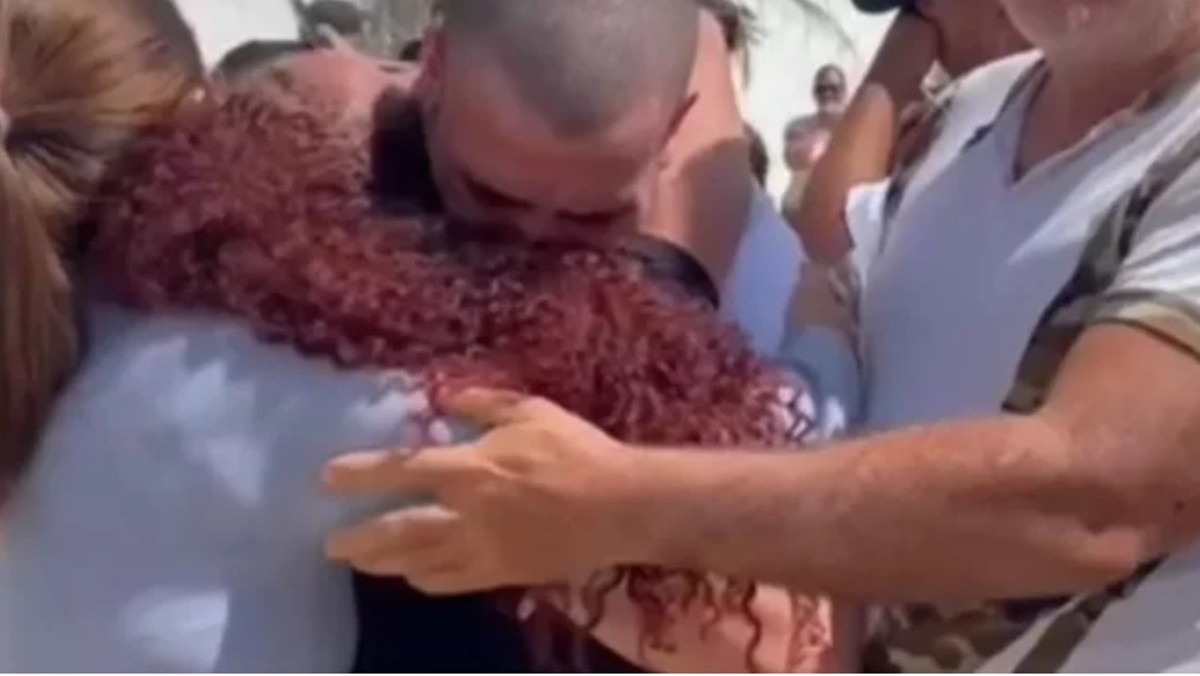 É #FAKE que vídeo mostre a libertação de 800 presos políticos na Venezuela após captura de