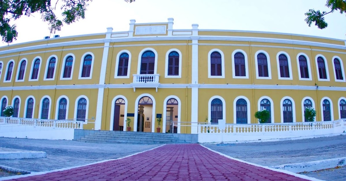 Edital UVA: 15 Vagas para Professores Temporários com Salários até R$ 7,6 Mil