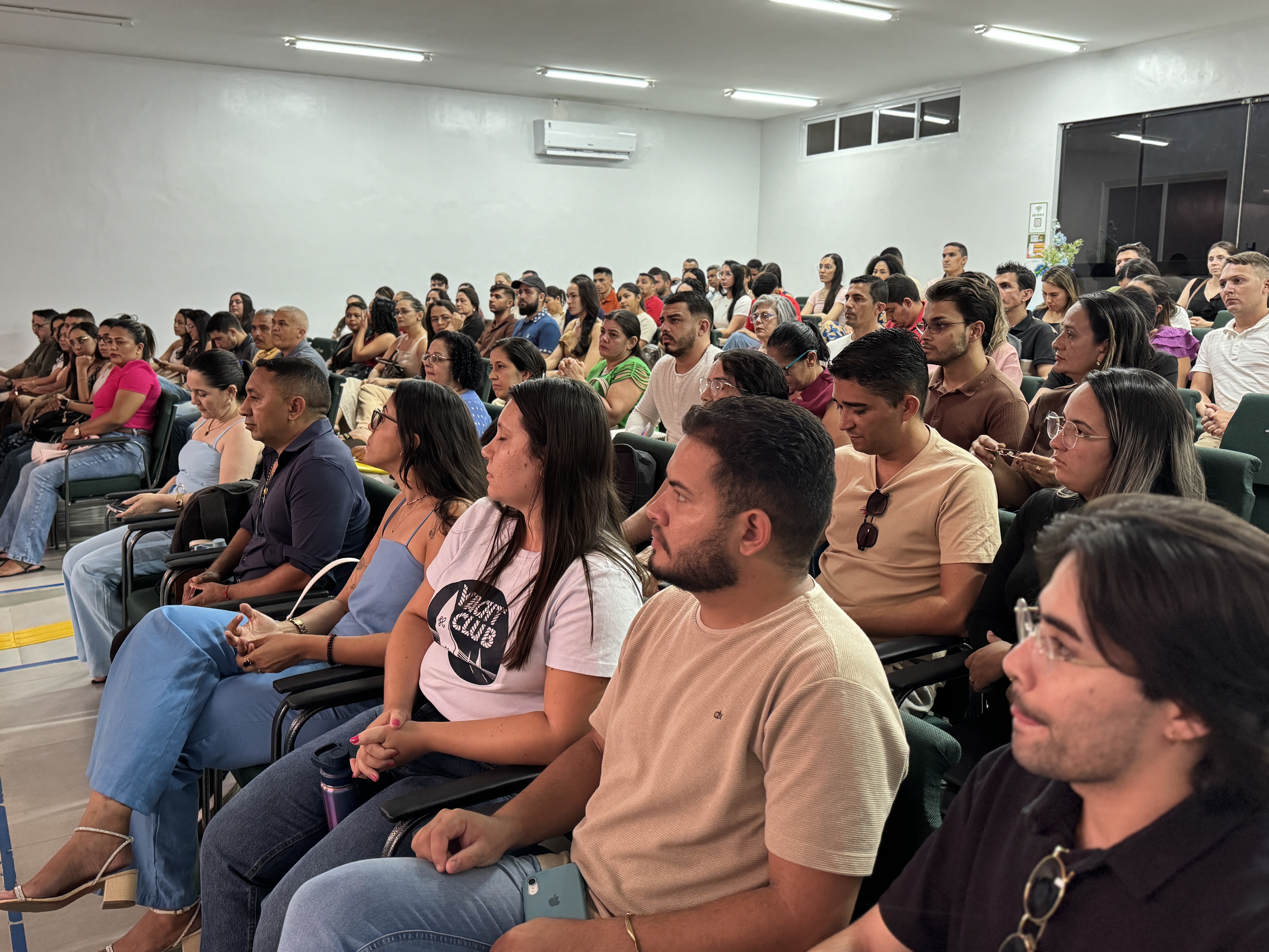 Educação de Qualidade: Jornada Pedagógica em Novo Oriente