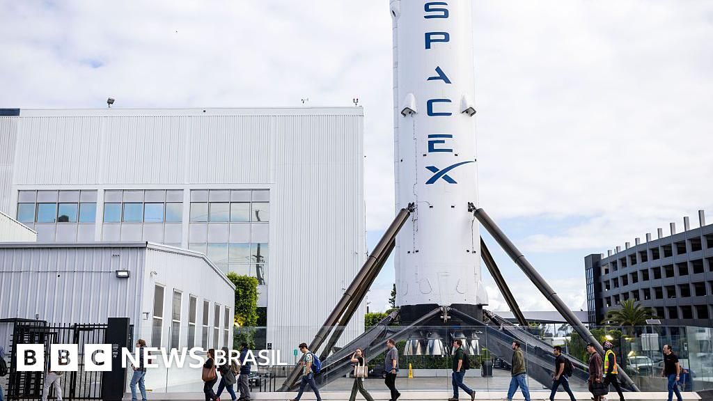 Elon Musk se torna o primeiro trilionário do mundo após a SpaceX ser avaliada em R$ 9,2 trilhões