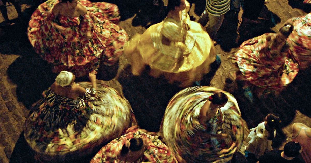 Em Olinda, Noite dos Tambores Silenciosos coloca 300 batuqueiros nas ruas