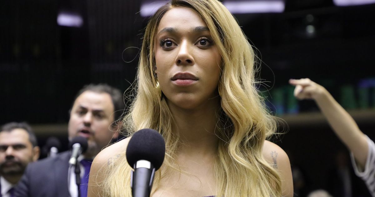 Erika Hilton aciona MPF contra X por geração de imagens eróticas de menores