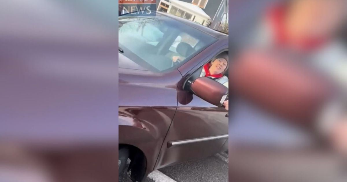 EUA: Agente do ICE que matou mulher gravou vídeo; veja