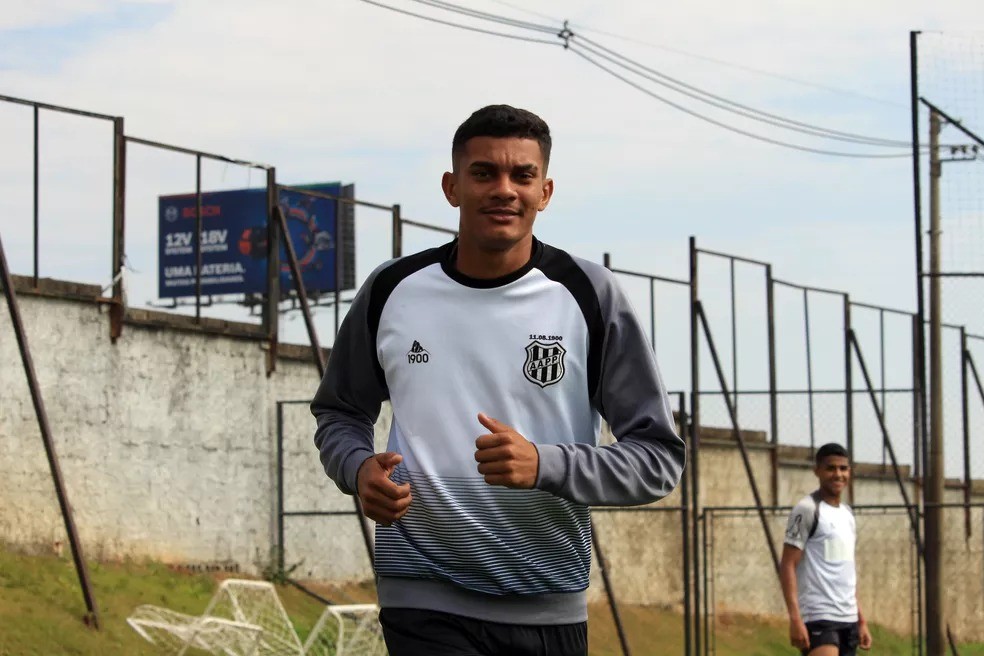 Ex-Ponte Preta, Thiago Lopes chega ao Nacional para a temporada 2026