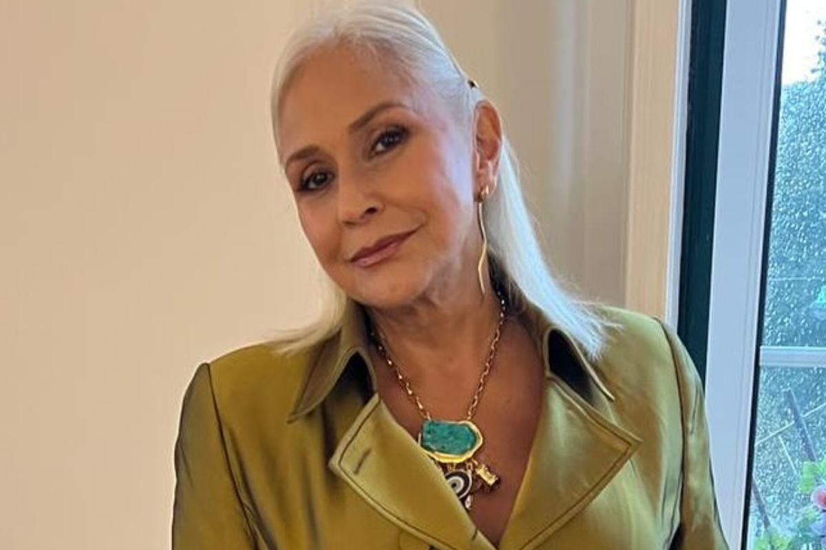 Fafá de Belém se emociona ao acompanhar musical sobre sua trajetória