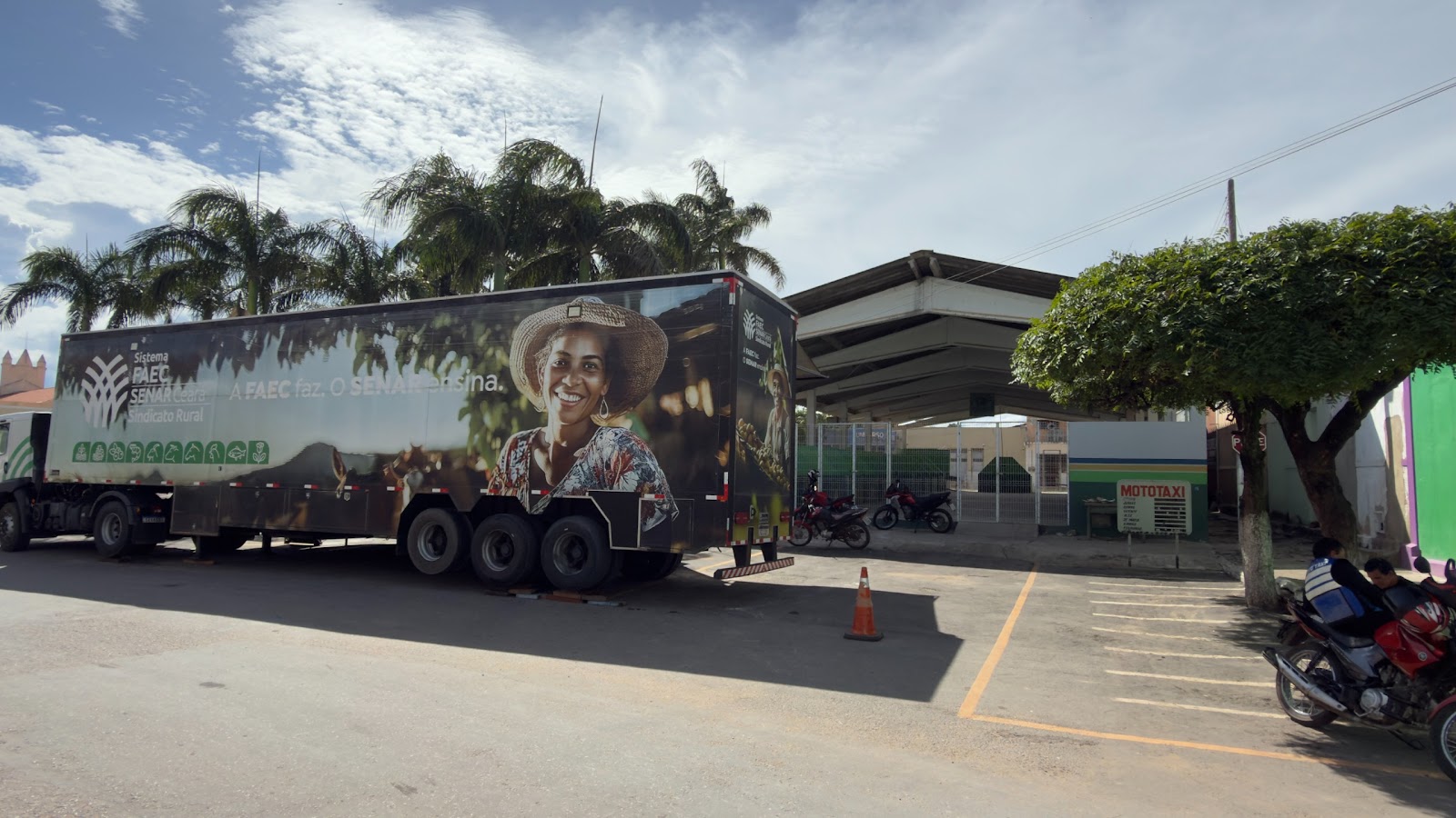 Feira da Agricultura Familiar em Poranga: Conectando Produtos ao Consumidor Local