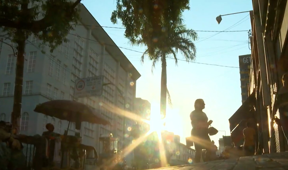 Fim de semana deve ter temperaturas acima de 30°C em cidades da região; veja a previsão