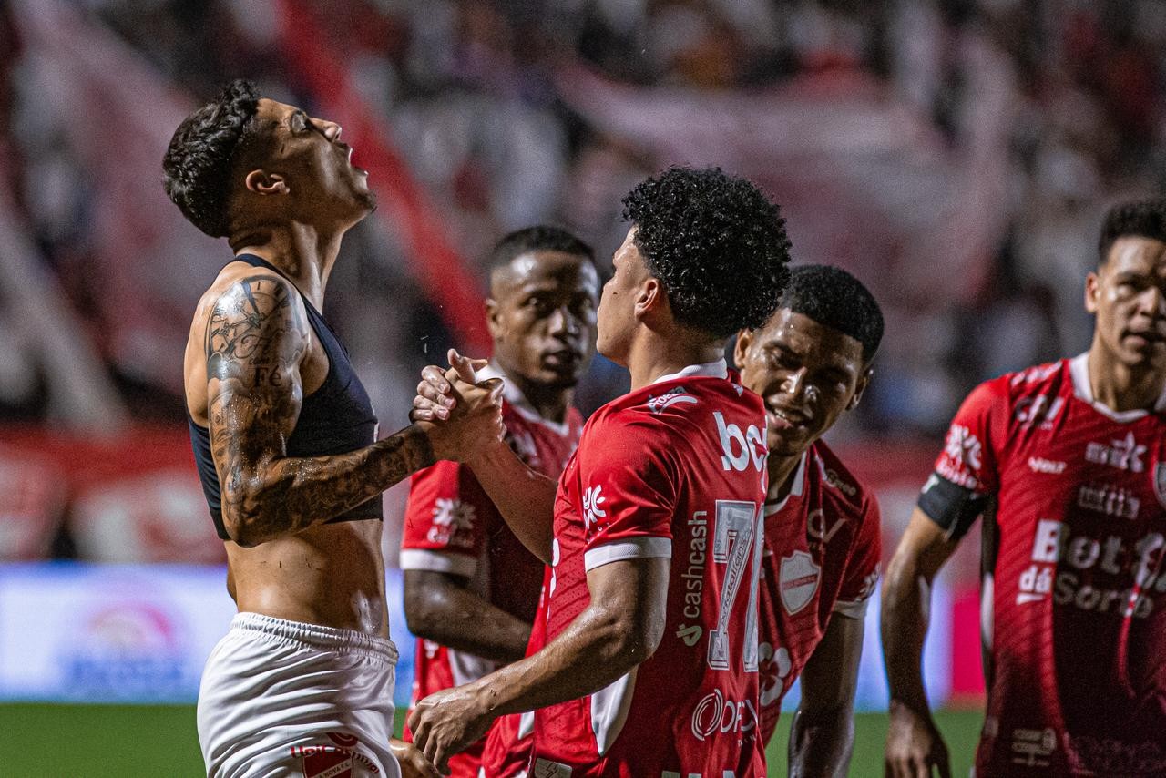 Flamengo Faz Proposta Irrecusável por Atacante Revelação Gustavo Puskas