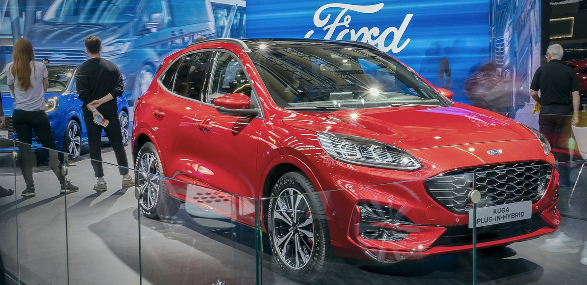 Ford planeja lançar sistemas de assistência ao motorista ‘sem olhos na estrada’ em 2028