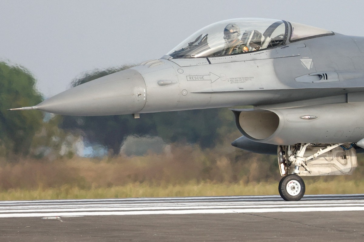 FT: China intensifica manobras aéreas ‘perigosas’ perto de Taiwan