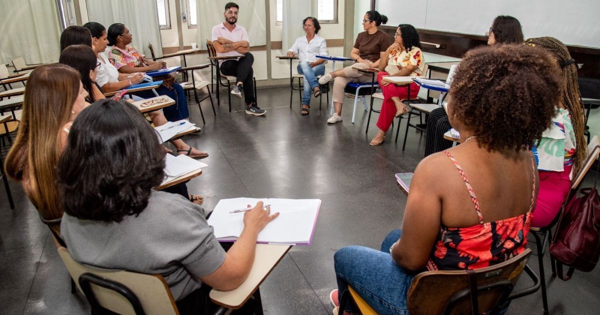 Fundação abre 7 mil vagas em cursos de formação para professores do Rio
