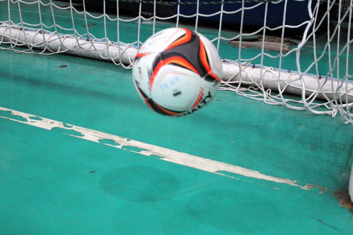 Futsal no Grande Rio: Colégio Geo e Escola Manoel Marinho definem a final no Sub-12