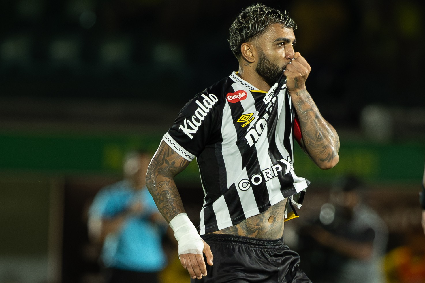 Gabigol Brilha: Destaque no Empate do Santos e Faz Campanha por Ancelotti