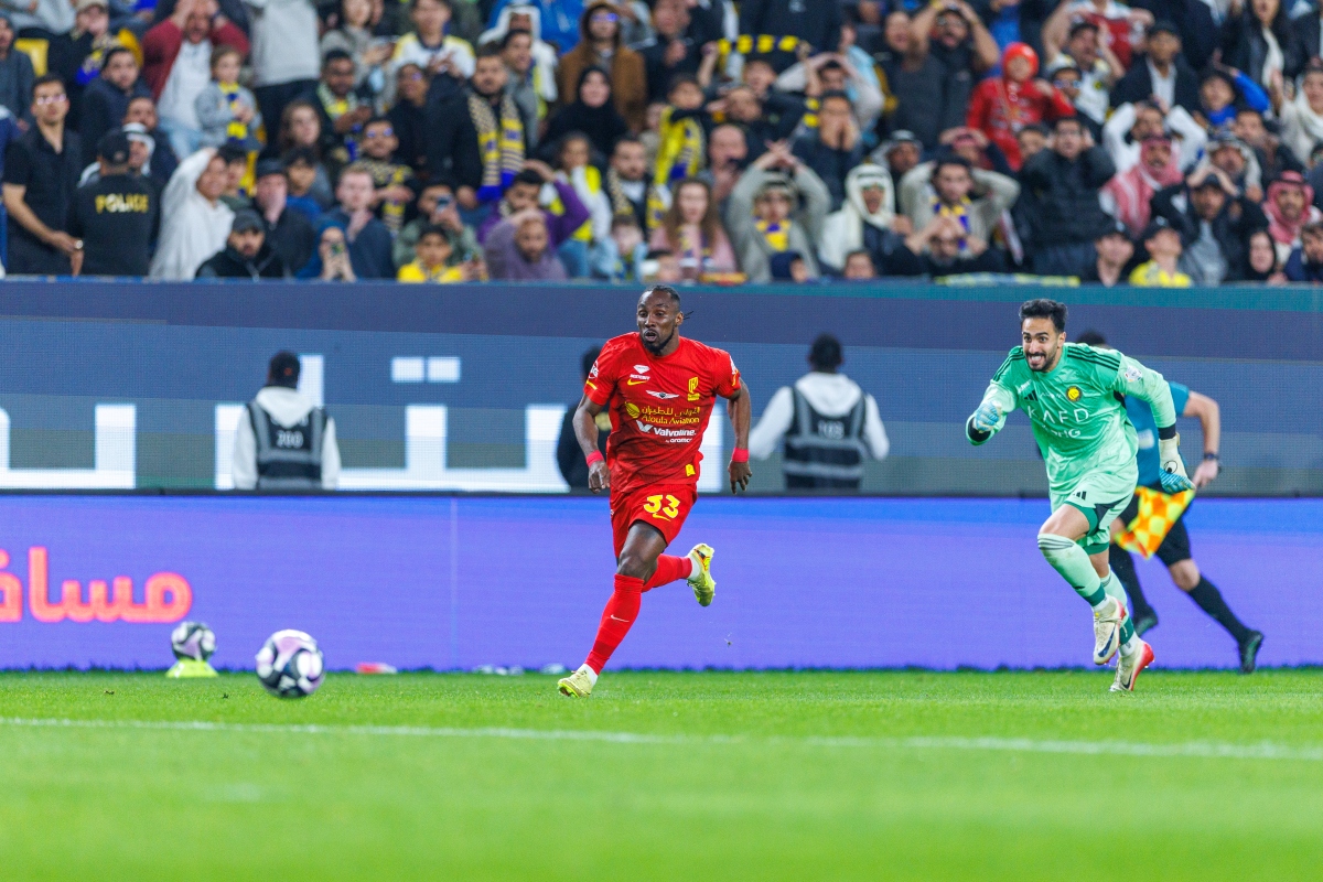 Goleiro do Al-Nassr, time de Cristiano Ronaldo, falha em derrota. Veja