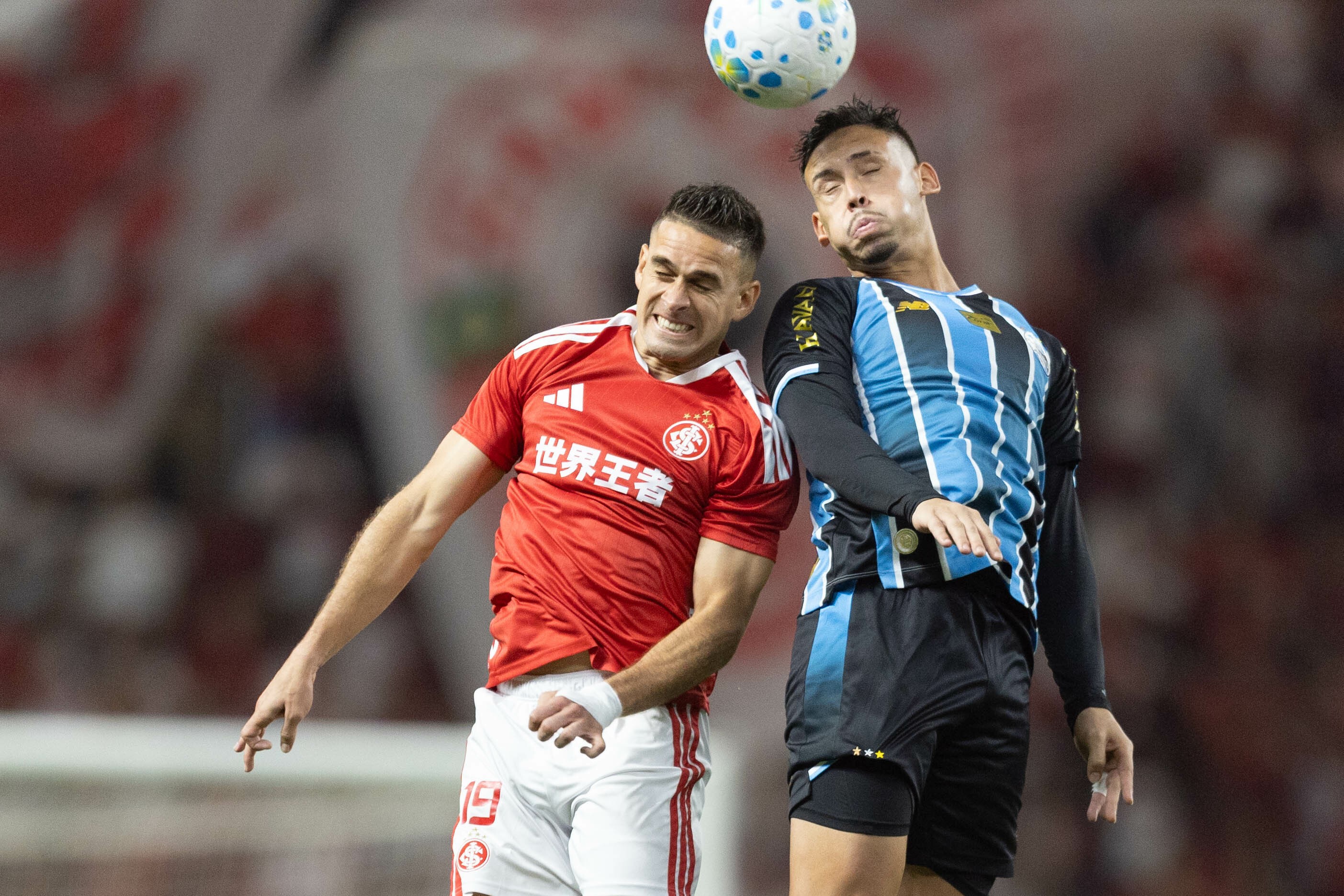 Grêmio e Inter: A Sombra da Perda da Força no Futebol Brasileiro