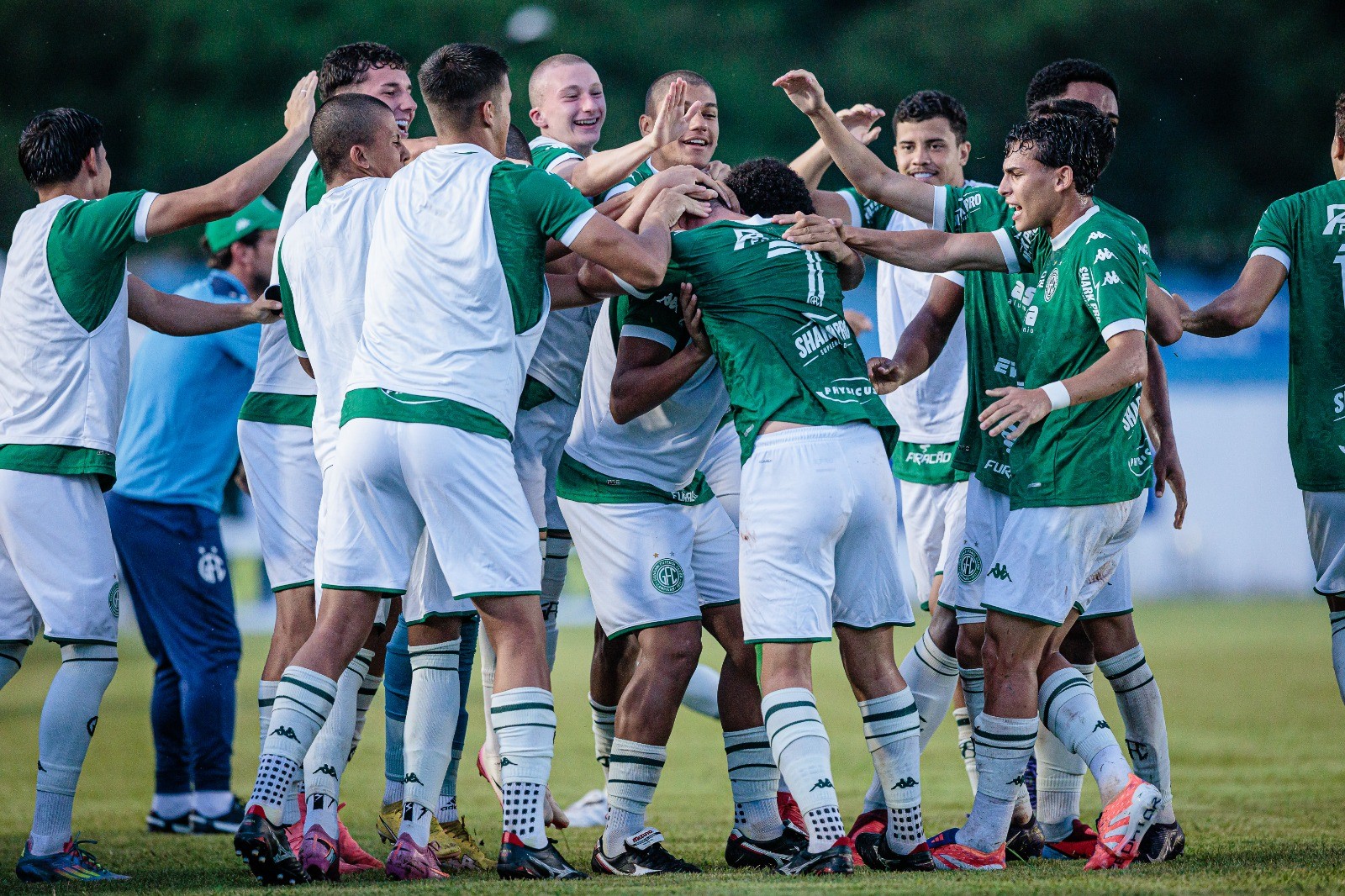 Guarani goleia Naviraiense e faz saldo suficiente para avançar na Copinha 