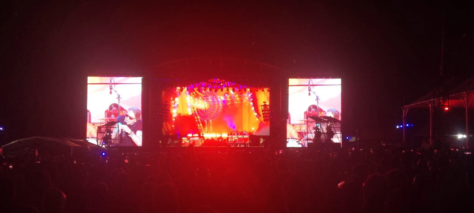 Guns N' Roses canta em show histórico na cidade de São José do Rio Preto, interior de SP