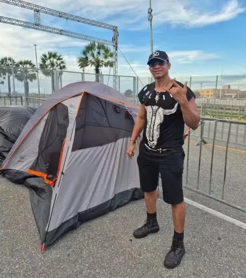 Guns N' Roses Em Fortaleza: Fãs Acampam 48 Horas Antes do Show na Arena Castelão