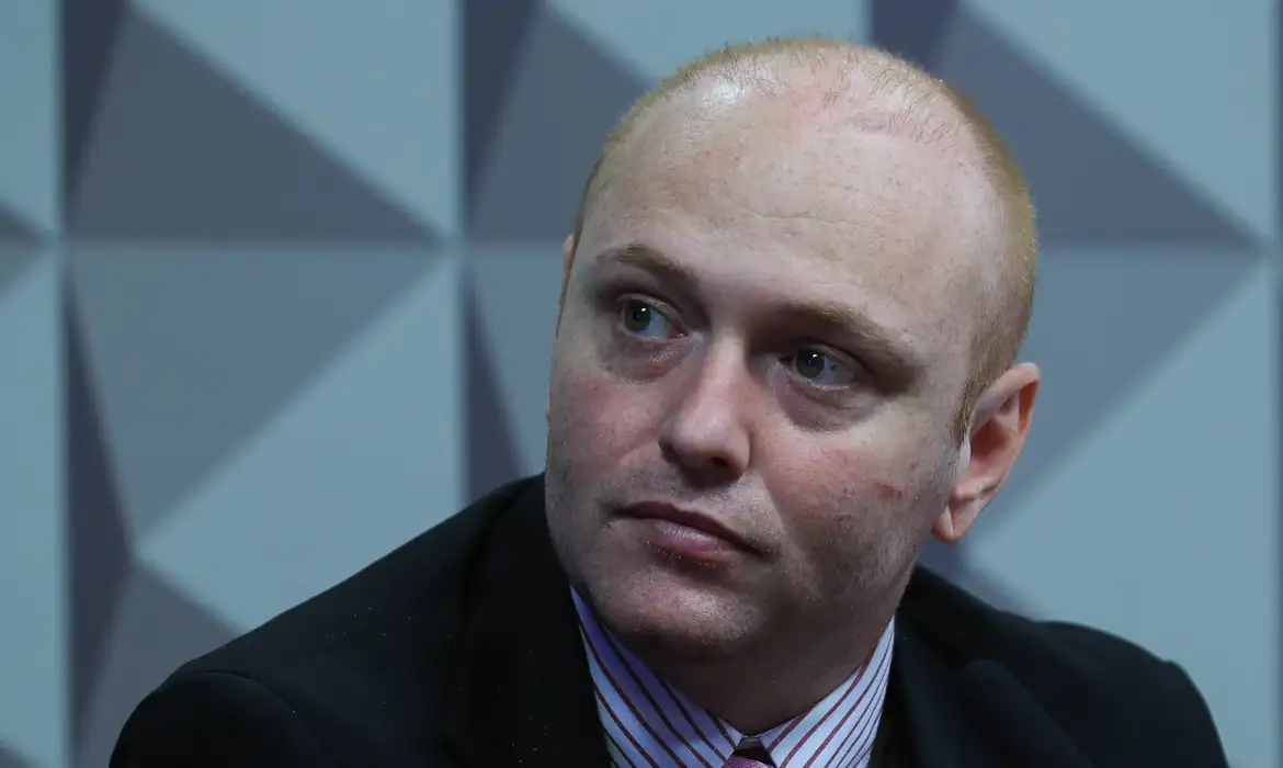 Hacker Walter Delgatti: O Caso que Abalou o STF - Tudo o que você Precisa Saber