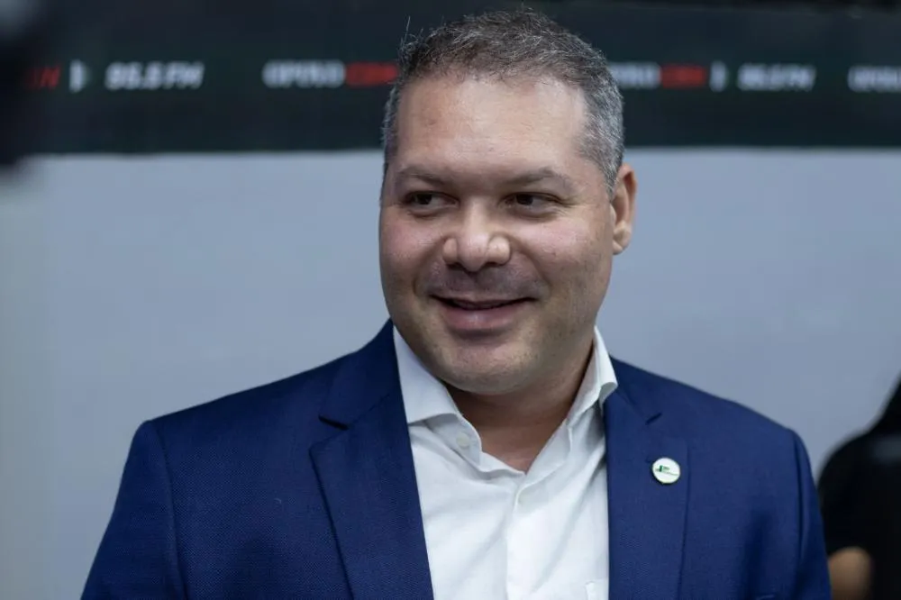 Heitor Freire se Filia ao Podemos: O Novo Destaque da Política Cearense