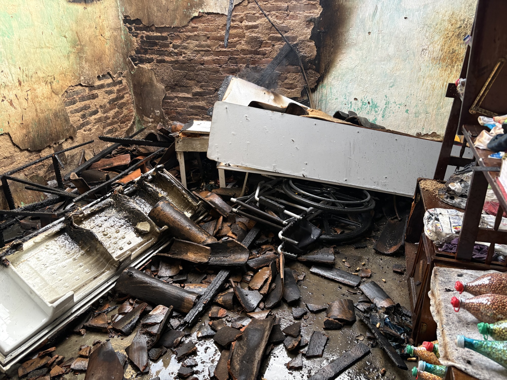 Homem Coloca Fogo em Própria Residência em Crateús: Causas e Consequências