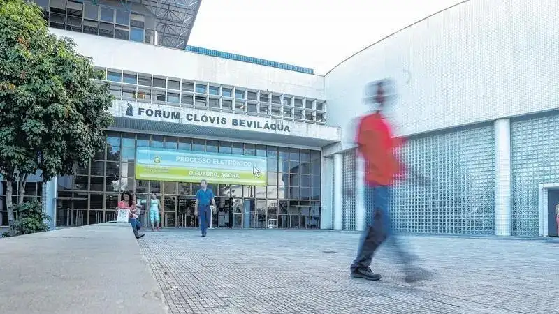 Homem é condenado por morte de jovem após 12 anos: Veja a condenação e a reação da família