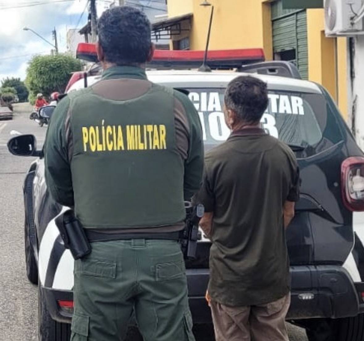 Homem é preso por ameaçar e perseguir aluno em Santa Quitéria