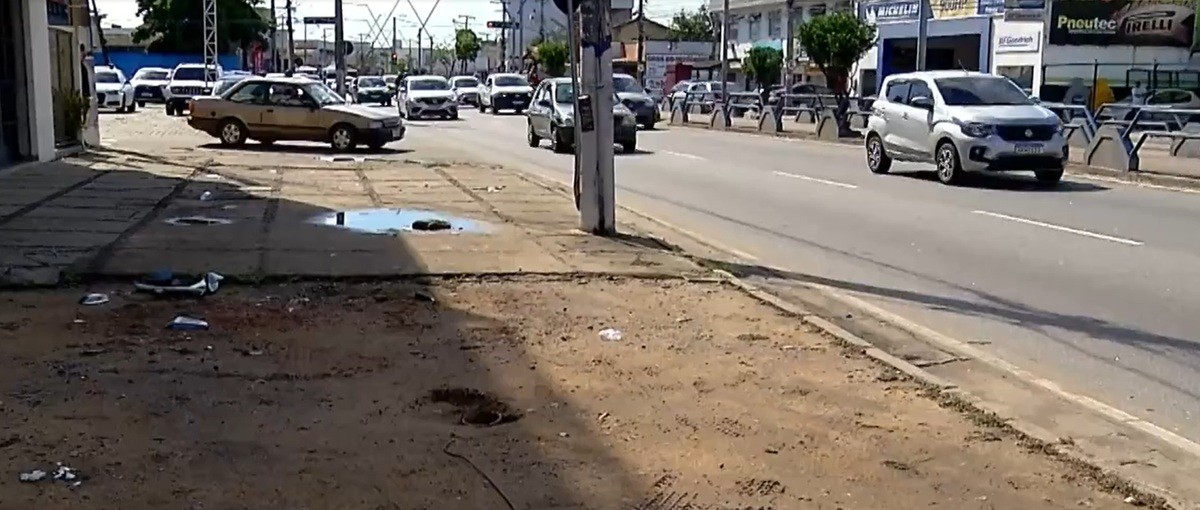 Homem morre e jovem fica gravemente ferida em acidente de moto em Campos