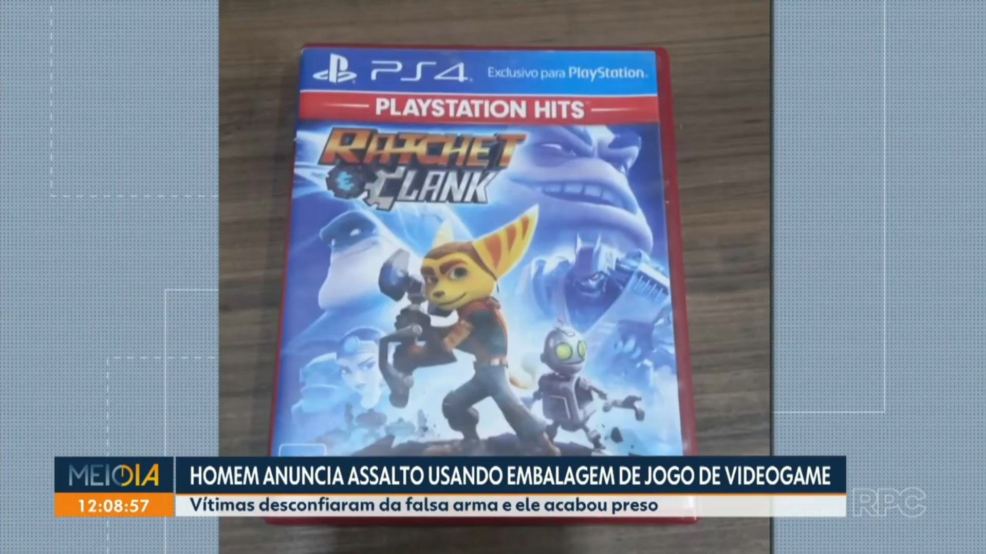 Homem tenta assaltar bar no Paraná usando embalagem de Ratchet & Clank e acaba preso