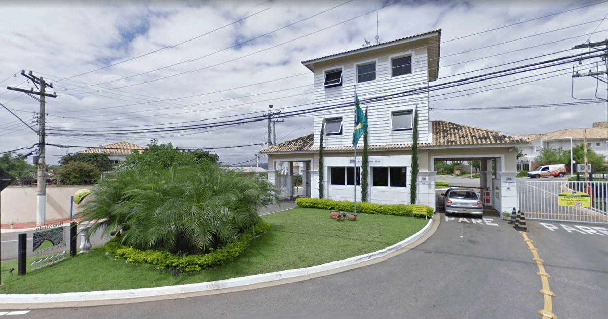 Idosos são feitos de refém durante roubo a condomínio em Alphaville, SP