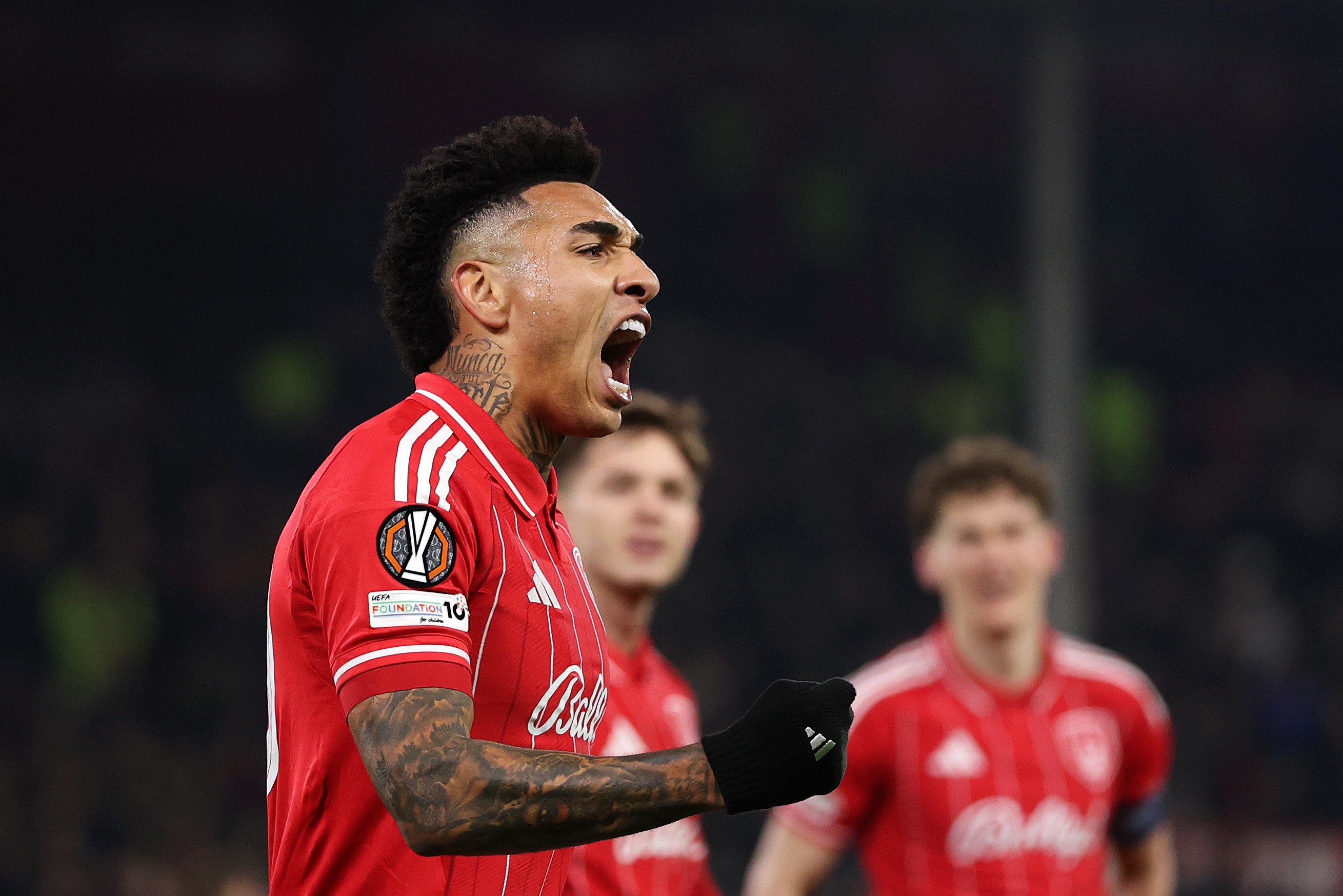 Igor Jesus e o desafio do centroavante agressivo para a convocaçao da Seleção