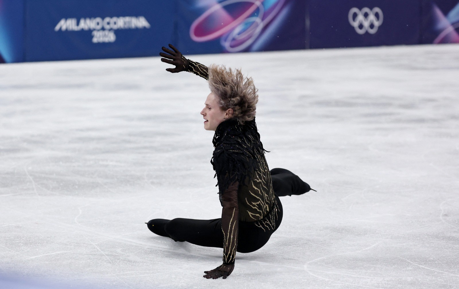 Ilia Malinin, Patinador Americano Sensacional, Cai Duas Vezes e Termina em Oitavo na Final da Patinação Artística