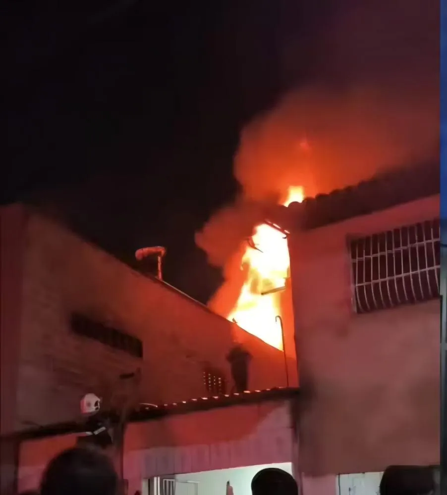 Incêndio Devastador: Fábrica de Lingerie no Ceará é Consumida pelo Fogo